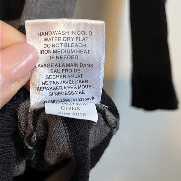 Joseph A Grey Black Cotton Asymmetric Striped Crew Neck Sweater, Size M - Picture 4 of 7